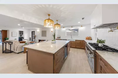 802 W 41st Street, Houston, TX 77018 - Photo 12