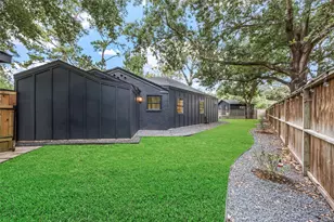 802 W 41st St, Houston, TX 77018 - Photo 30