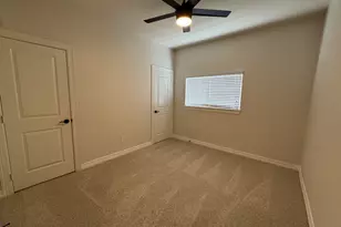 22 W Oaks Dr, Pasadena, TX 77058 - Photo 20