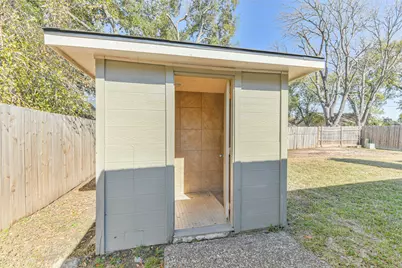 6114 Elkwood Forest Drive, Houston, TX 77088 - Photo 32