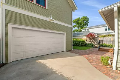 518 Byrne Street, Houston, TX 77009 - Photo 32