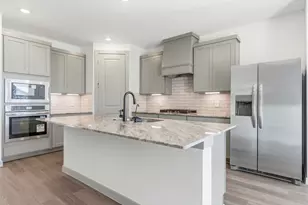 3227 Woodrose Orchard Dr, Pearland, TX 77581 - Photo 4