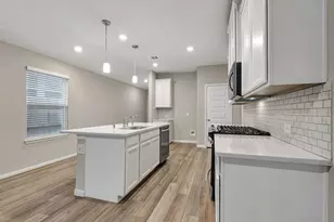 6638 Lahna Oak, Conroe, TX 77304 - Photo 4