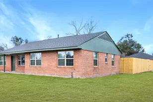 5739 Turtle Creek Rd, Houston, TX 77017 - Photo 4