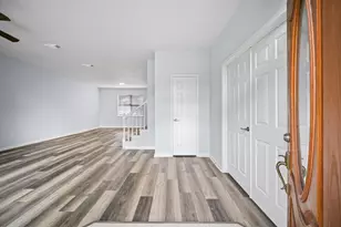 9366 Corner Oaks Ln, Houston, TX 77036 - Photo 6