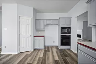 9366 Corner Oaks Ln, Houston, TX 77036 - Photo 14