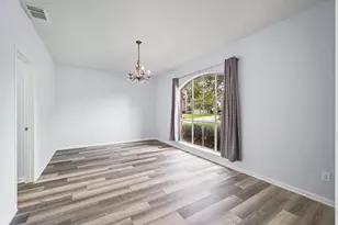 9366 Corner Oaks Ln, Houston, TX 77036 - Photo 8
