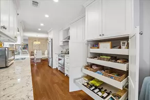 413 N Post Oak Ln, Houston, TX 77024 - Photo 12