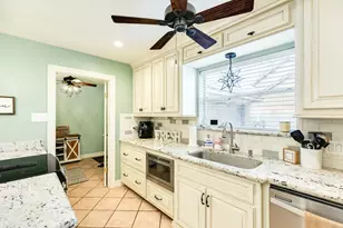 107 Driftwood Dr, Lake Jackson, TX 77566 - Photo 16