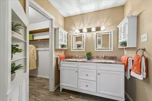 16427 Clearcrest Dr, Houston, TX 77059 - Photo 18