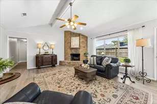 16427 Clearcrest Dr, Houston, TX 77059 - Photo 14