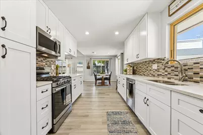 16427 Clearcrest Drive, Houston, TX 77059 - Photo 10