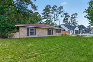 23847 Creek Wood Dr, Spring, TX 77389 - Photo 2