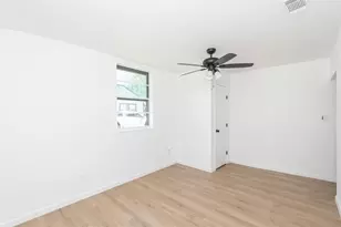 312 N Gaillard St, Baytown, TX 77520 - Photo 14