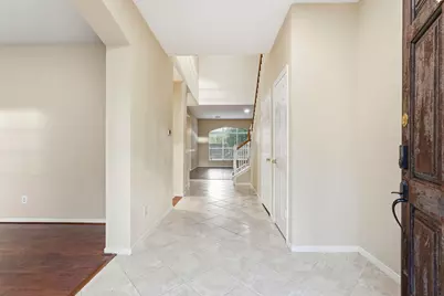 9807 N Villa Drive, Houston, TX 77064 - Photo 2