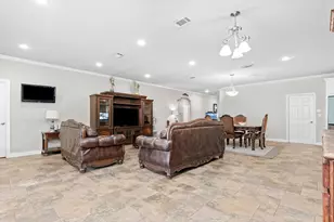 631 Apache St, Houston, TX 77022 - Photo 44