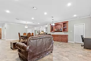 631 Apache St, Houston, TX 77022 - Photo 22