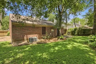 3418 Creek Manor Dr, Houston, TX 77339 - Photo 28