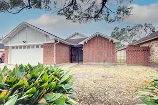 1402 Forest Home Dr, Houston, TX 77077 - Photo 2