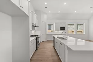 411 Elf Owl Ct, Willis, TX 77318 - Photo 12