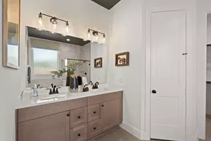 411 Elf Owl Ct, Willis, TX 77318 - Photo 10