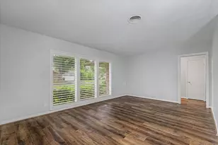 2123 Ridgecrest Dr, Houston, TX 77055 - Photo 14
