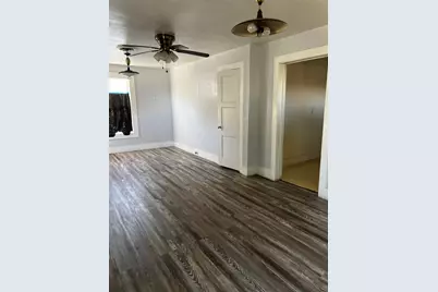 615 N Fourth St, Ganado, TX 77962 - Photo 4