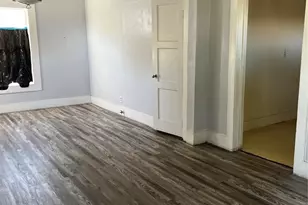 615 N Fourth St, Ganado, TX 77962 - Photo 4