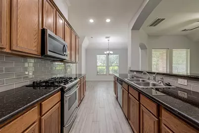 18302 N Elizabeth Shore Loop, Cypress, TX 77433 - Photo 20