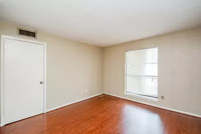 8519 Hearth Boulevard #26, Houston, TX 77054 - Photo 6