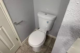 5719 Lycomb Dr, Houston, TX 77053 - Photo 16