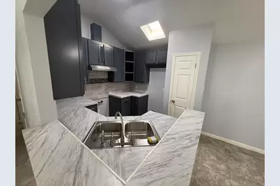 5719 Lycomb Drive, Houston, TX 77053 - Photo 8