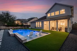 71 W Sawyer Ridge Dr, The Woodlands, TX 77389 - Photo 2