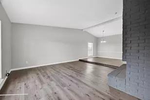 14034 Lourdes Dr, Houston, TX 77049 - Photo 8