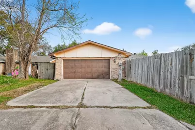 14034 Lourdes Drive, Houston, TX 77049 - Photo 30