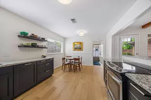 6622 Kury Ln, Houston, TX 77008 - Photo 10