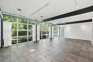 2424 White Oak Dr, Houston, TX 77009 - Photo 10