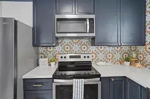 370 Ling St, Bayou Vista, TX 77563 - Photo 12