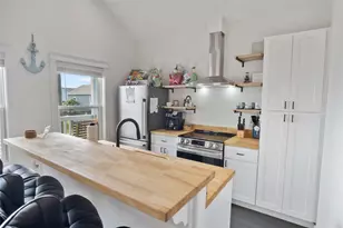 1071 Shady Ln, Gilchrist, TX 77617 - Photo 10