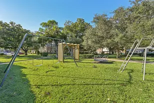 5813 Doliver Dr, Houston, TX 77057 - Photo 22