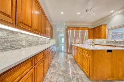11530 N Lou Al Drive, Houston, TX 77024 - Photo 16