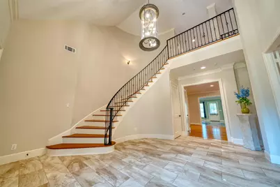 11530 N Lou Al Drive, Houston, TX 77024 - Photo 10