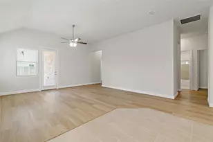 2131 Villa Flora Ln, Friendswood, TX 77546 - Photo 6