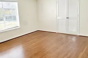 7953 Ridgeview Dr, Houston, TX 77055 - Photo 8