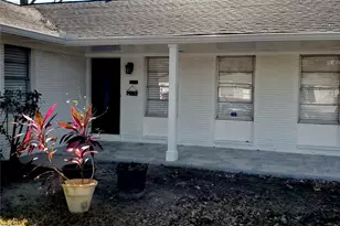 7953 Ridgeview Dr, Houston, TX 77055 - Photo 1