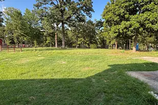 8049 Forest Hills Dr, Montgomery, TX 77316 - Photo 10