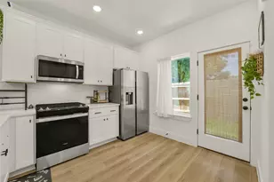 9525 Beckley St, Houston, TX 77088 - Photo 10