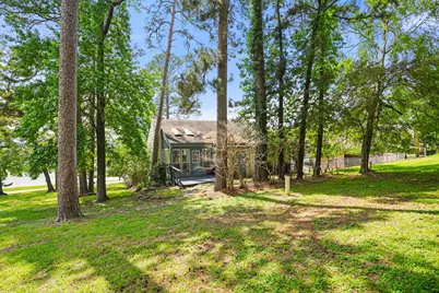 9 Lakeview Manor, Huntsville, TX 77340 - Photo 32