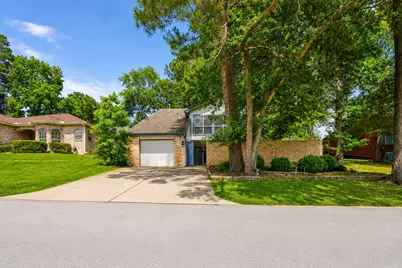 9 Lakeview Manor, Huntsville, TX 77340 - Photo 1