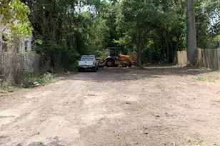 737 Granville Dr, Houston, TX 77091 - Photo 2